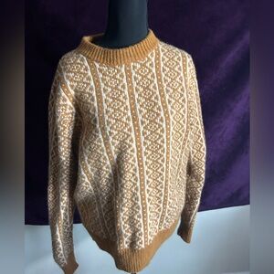 J. Crew Men's Tan and White Crewneck Sweater